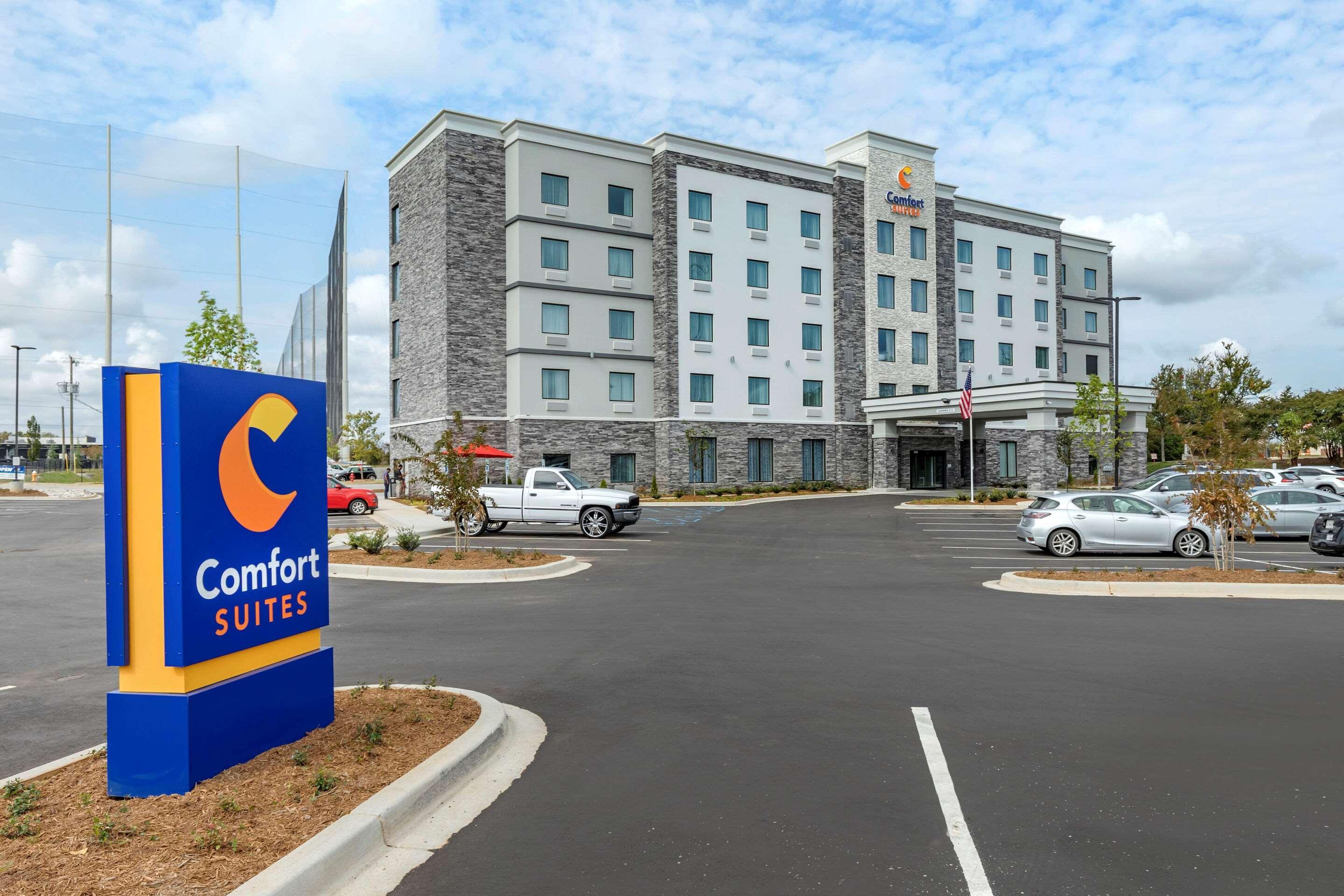 Comfort Suites Greenville Airport Exterior photo